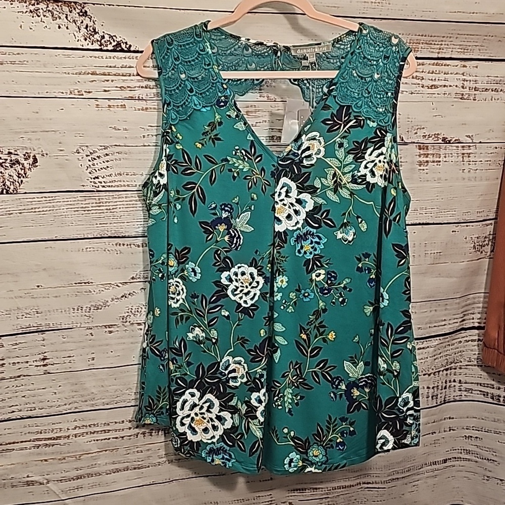 FLORAL SLEEVELESS TOP WITH LACE DETAIL - Picture 3 of 5